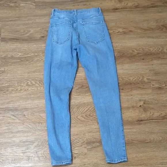 Women's Blue Jeans - Picture 7 of 8